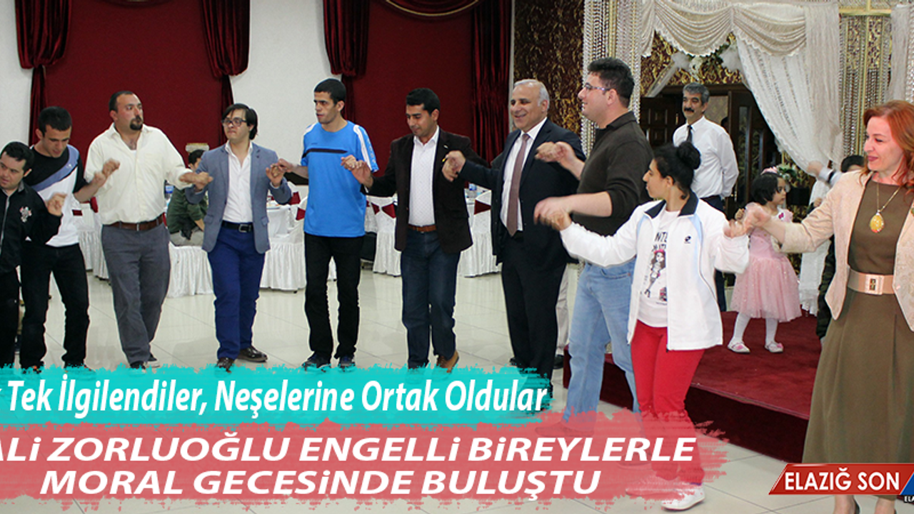 Moral Gecesinde Vali İle Halay Çektiler, Doyasıya Eğlendiler