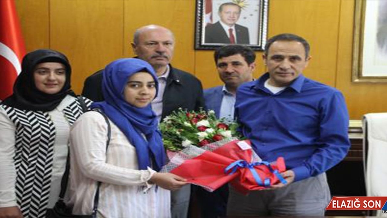 Palu Anadolu İmam Hatip Lisesi Öğrencileri Rektör Prof. Dr. Demirdağ’ı Ziyaret Etti