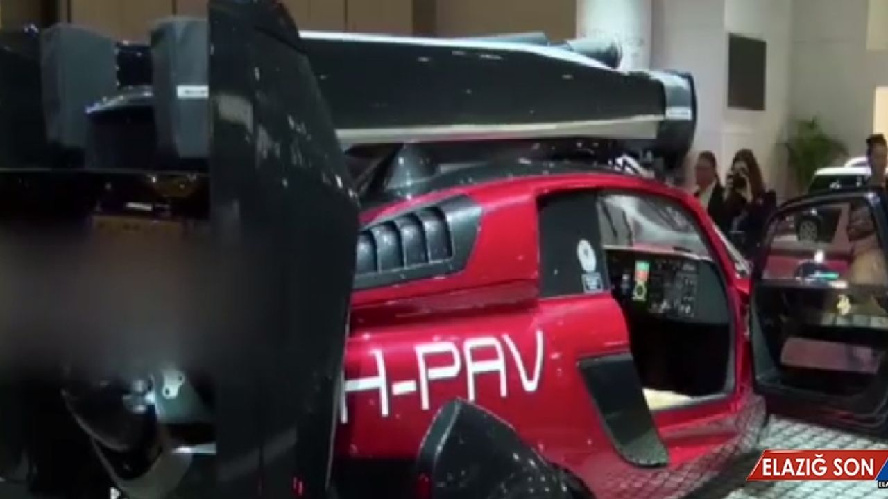 Dünyanın İlk Uçan Otomobili Cenevre'de Sergilendi