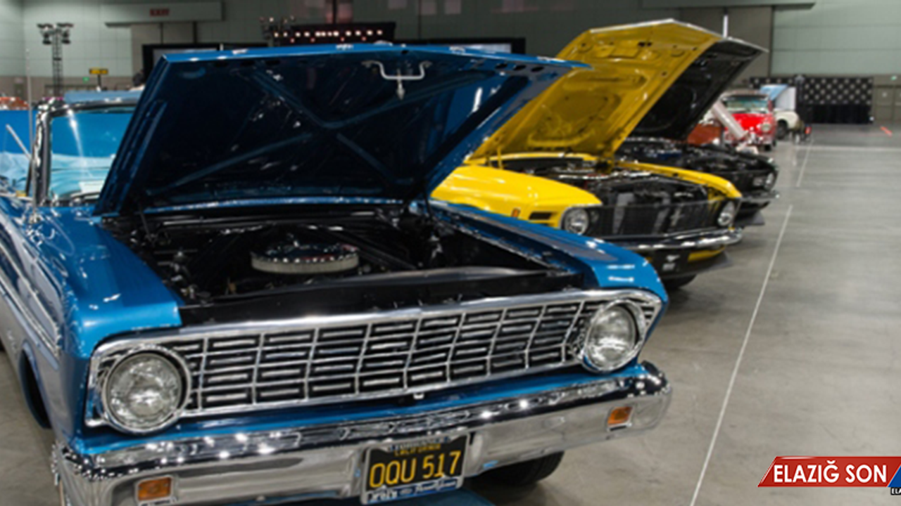 En Büyük Klasik Otomobil Fuarı ABD'de Açıldı