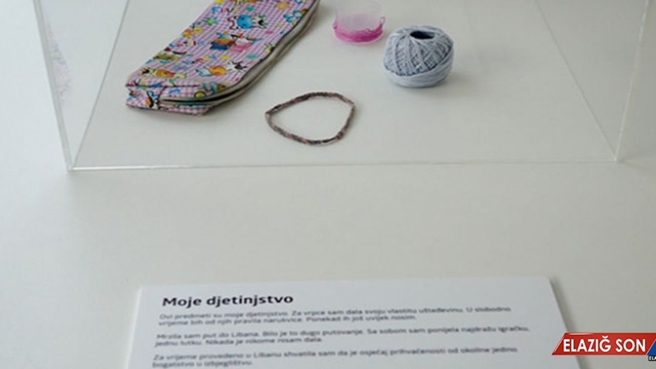 Saraybosna'da Suriyeli Çocukların Kişisel Eşyaları Sergilendi