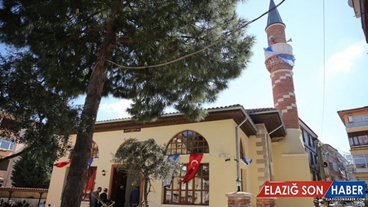Kocaeli'deki 487 yıllık tarihi cami yeniden ibadete açıldı