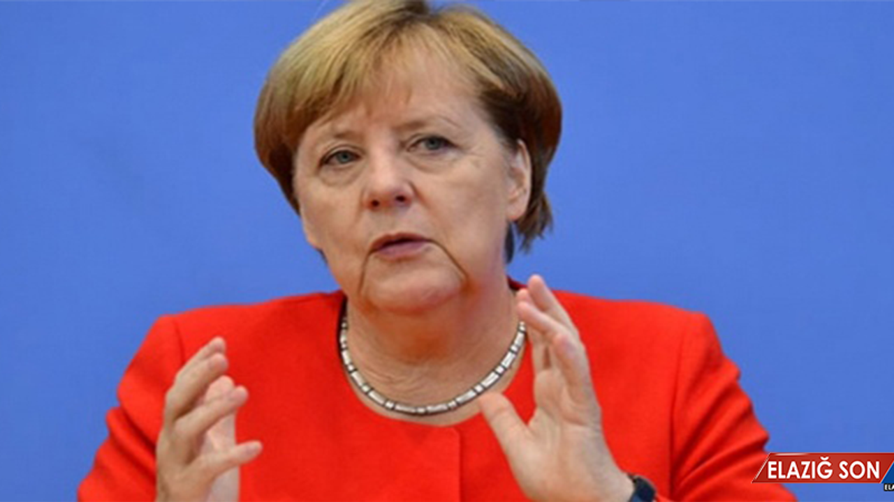 Merkel Yeni Zelanda’da 2 camiye terör saldırısını kınadı