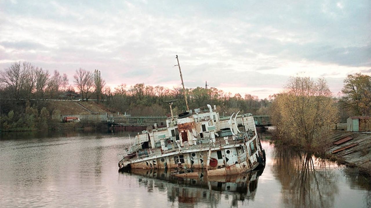 Çernobil'de Zamanla Nelerin Değiştiğini Gösteren 18 Çarpıcı Fotoğraf