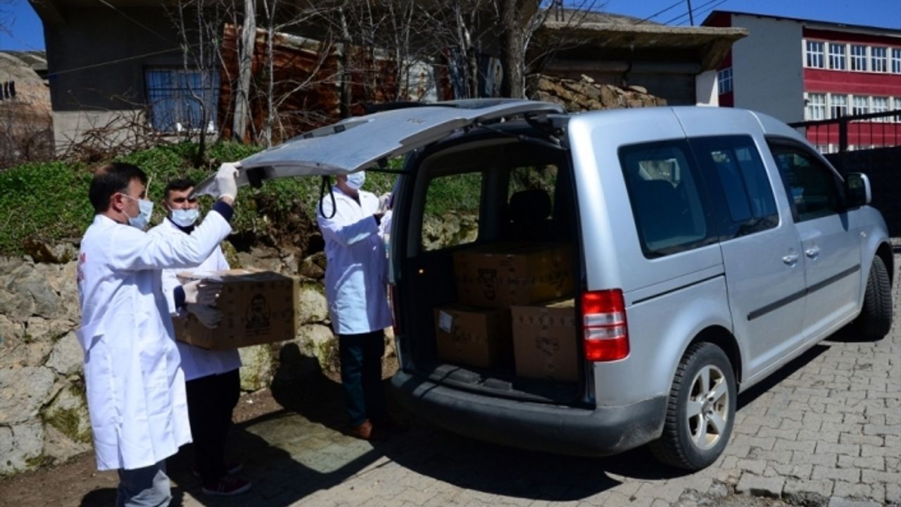 "Vefa Sosyal Destek Grubu", yaşlıların ve hastaların ihtiyaçlarını gideriyor