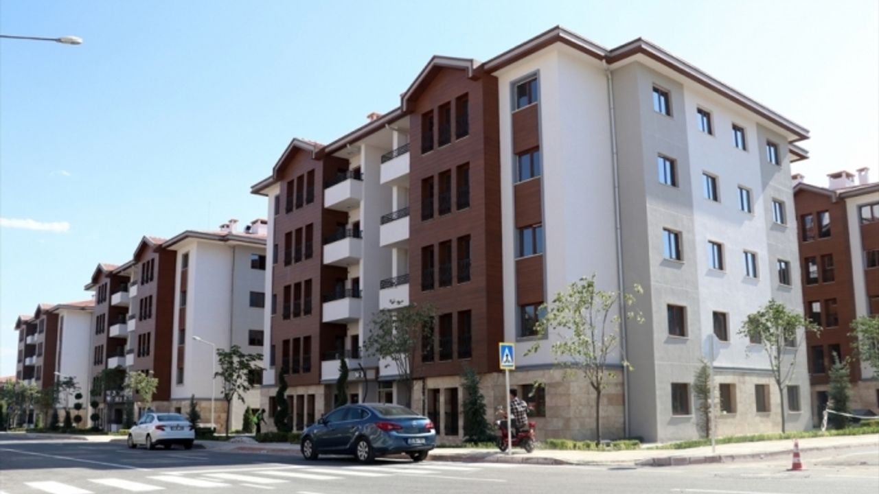 Depremin vurduğu Elazığ'da 17 bin 593 konut hızla yükseliyor