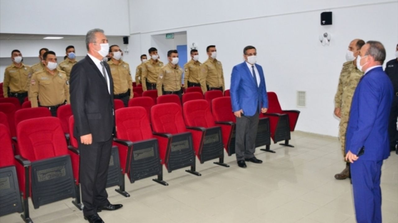 Ardahan'da eğitimlerini tamamlayan bekçiler törenle göreve başladı