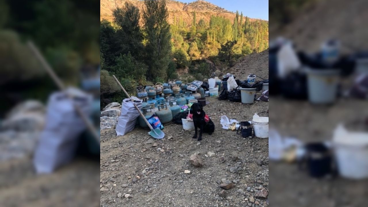 Bingöl'de PKK'lı teröristlerin kullandığı 4 odalı sığınakta patlayıcı ele geçirildi