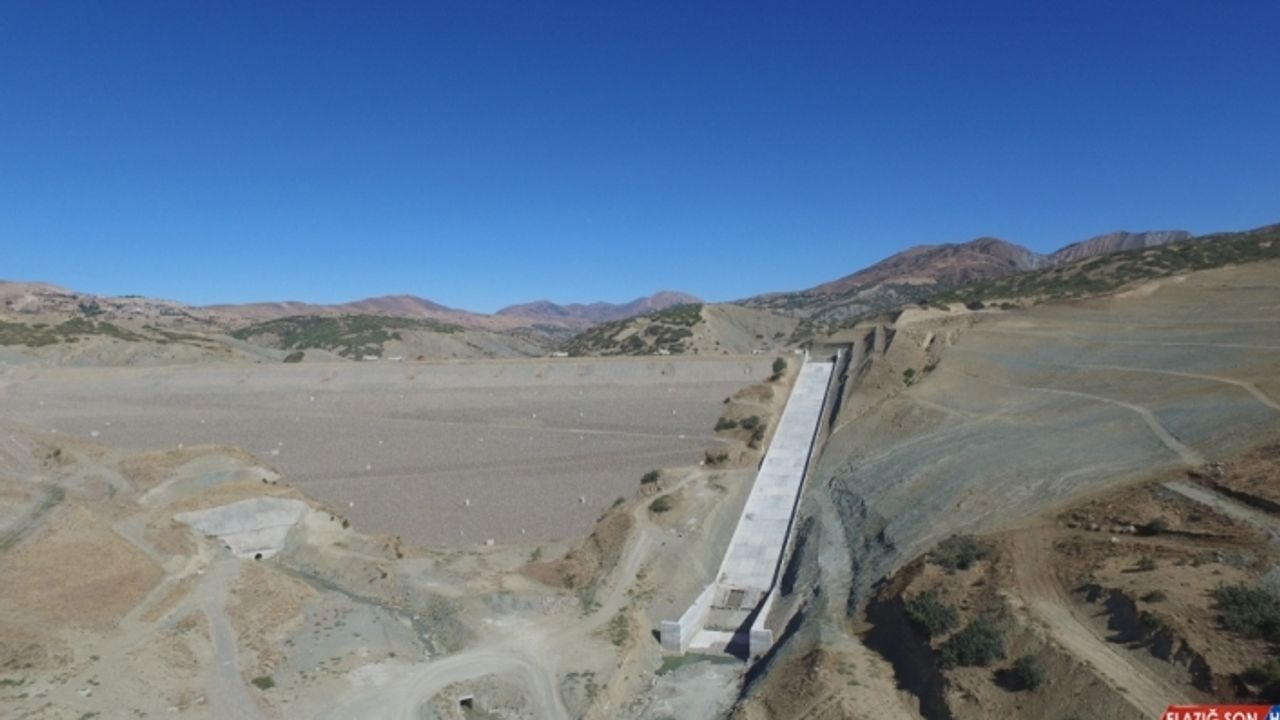 Elazığ'da yapımı devam eden Kanatlı Barajı'nda sona doğru