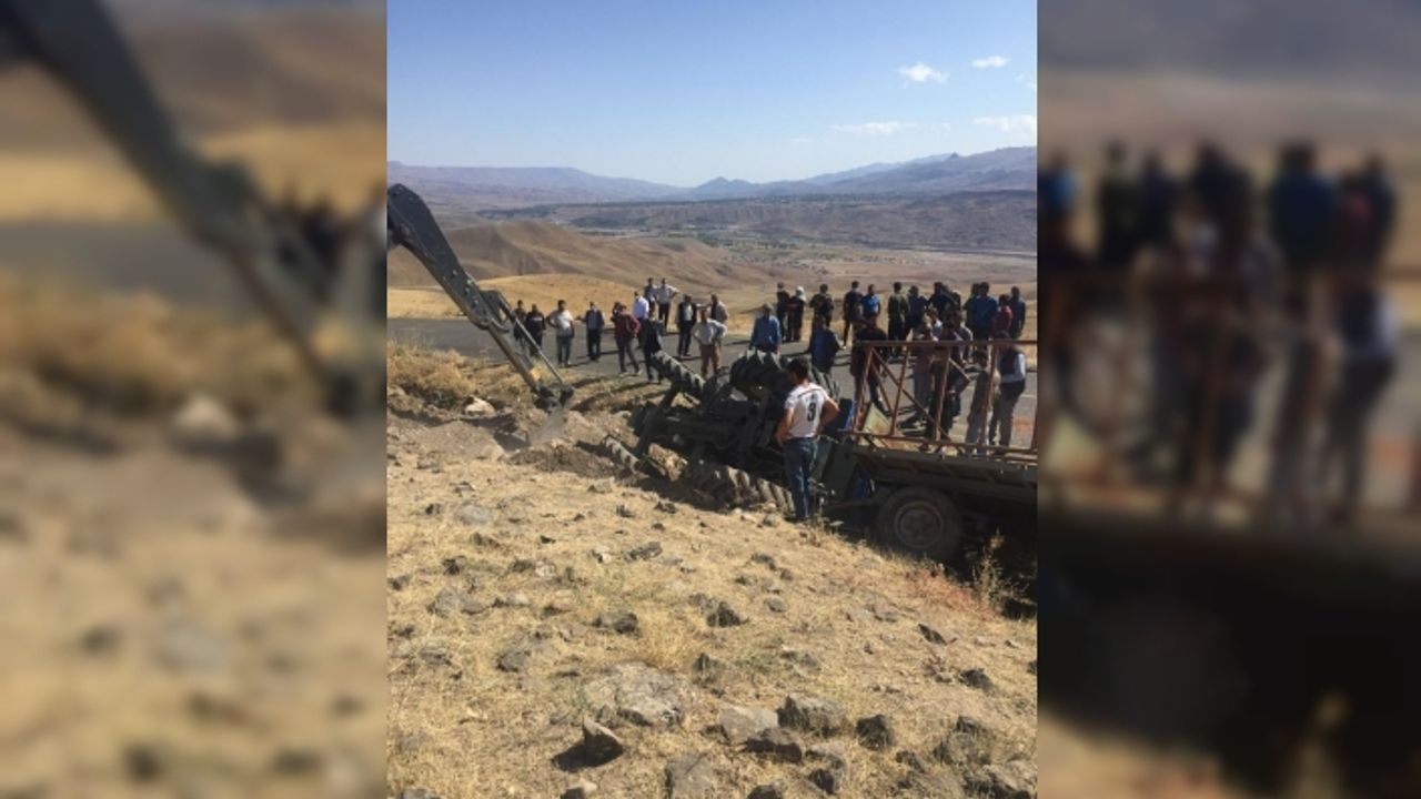 Kars'ta traktör devrildi: 1 ölü, 2 yaralı