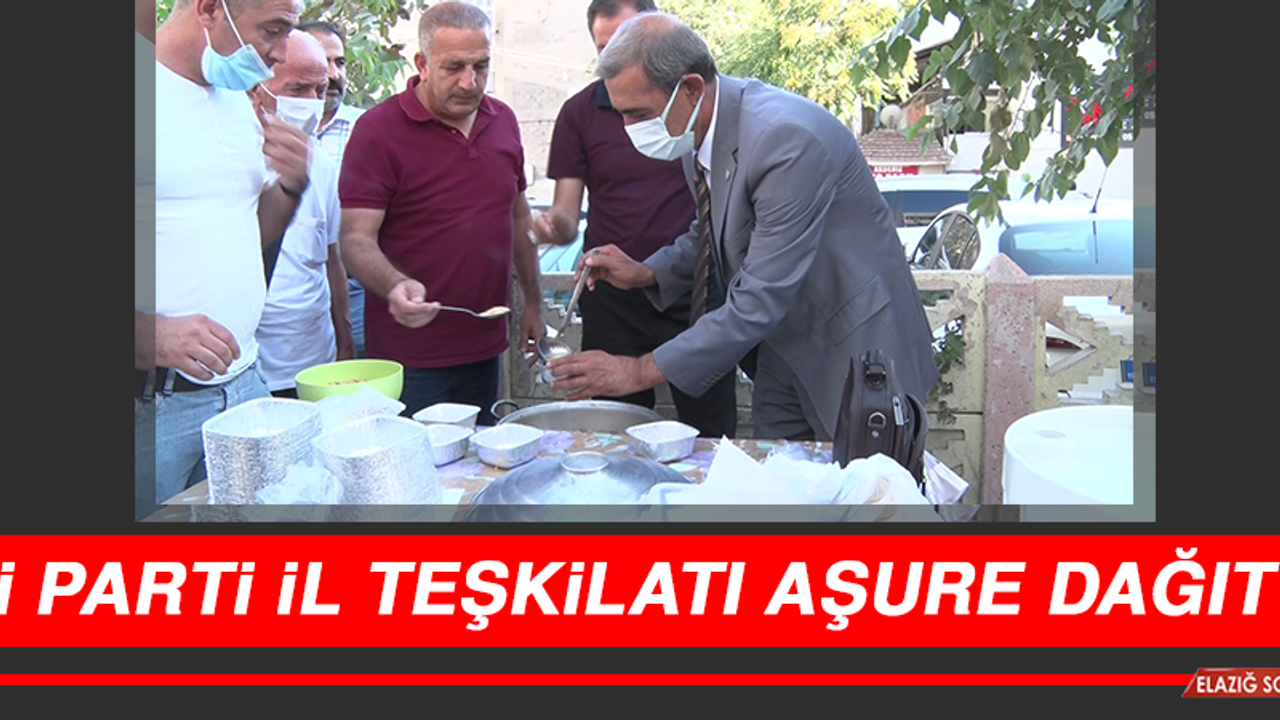 İYİ Parti İl Teşkilatı Aşure Dağıttı
