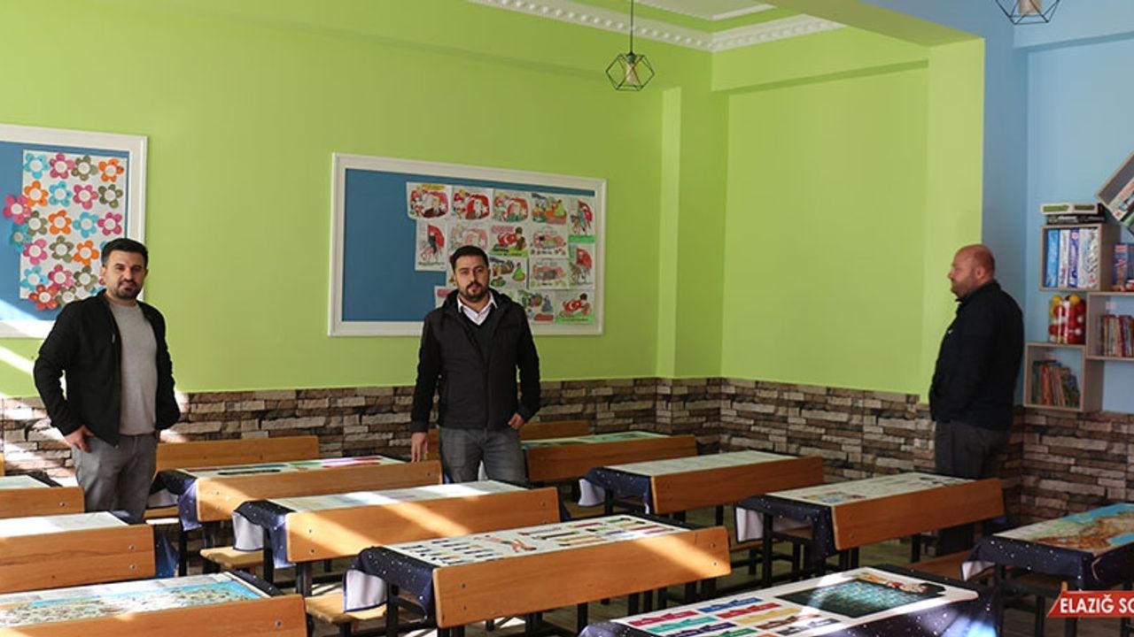 Ara Tatili Fırsat Bilen Veli ve Öğretmenler Okulları Yeniliyor