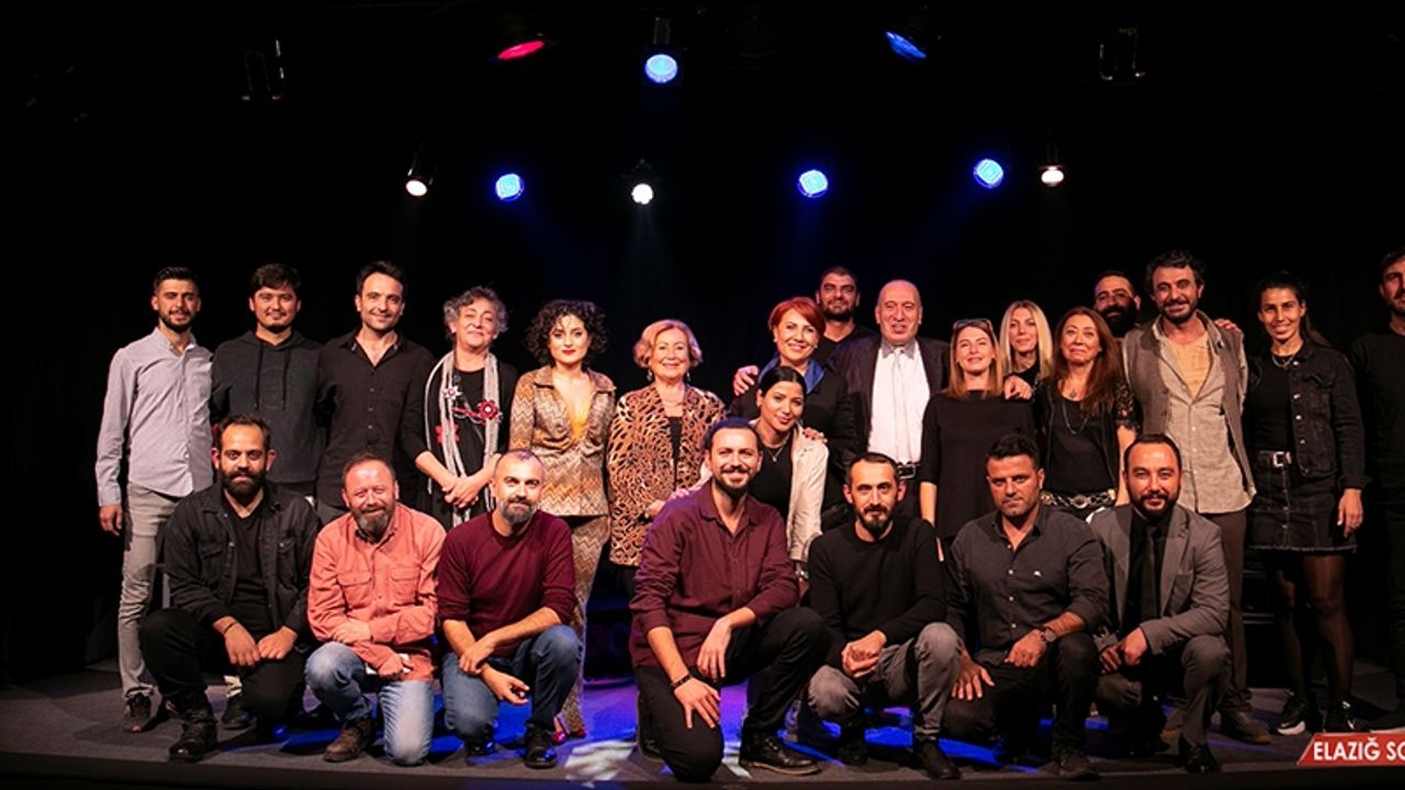 Mersin Şehir Tiyatrosu Sanatseverlerden Büyük İlgi Görüyor  