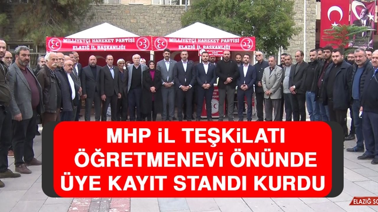 MHP İl Teşkilatı Öğretmenevi Önünde Üye Kayıt Standı Kurdu
