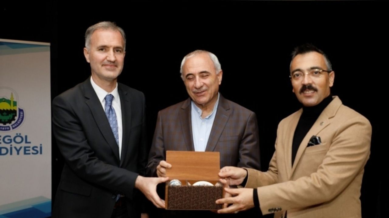 Nurullah Genç, aileyi ayakta tutan dinamikleri İnegöllülerle paylaştı