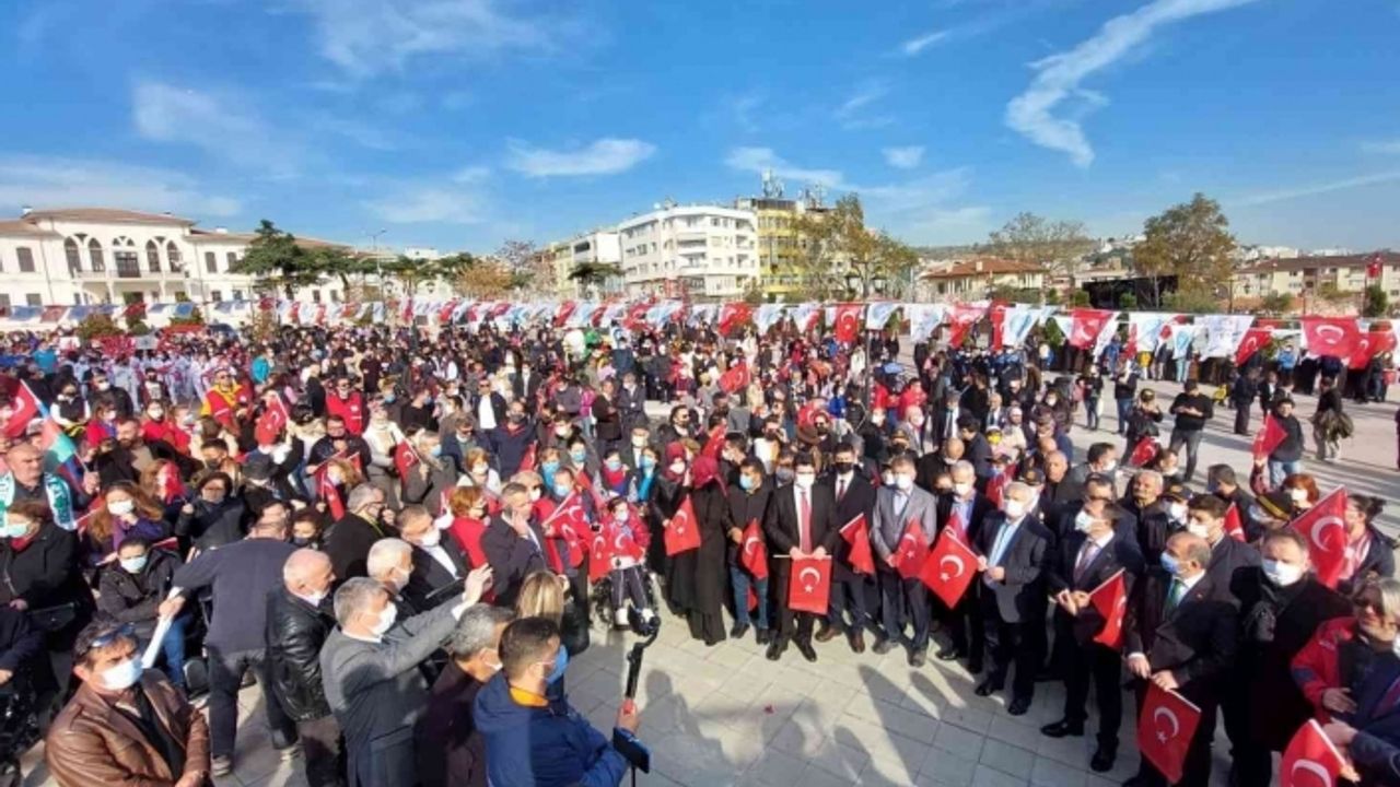 Tekirdağ’ın kurtuluşunun 99’uncu yıldönümünde dev kortej yürüyüşü düzenlendi