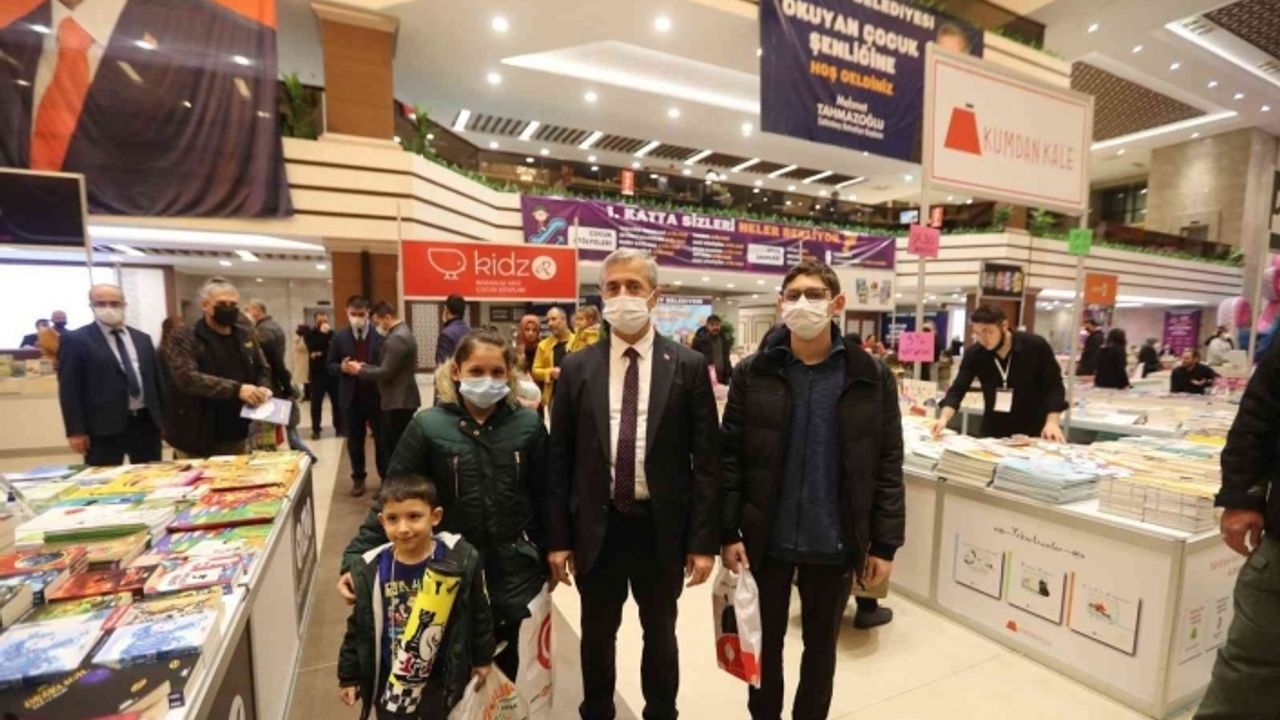 Çocuk Şenliği Kitap Fuarı 200 bin kişiyi ağırladı