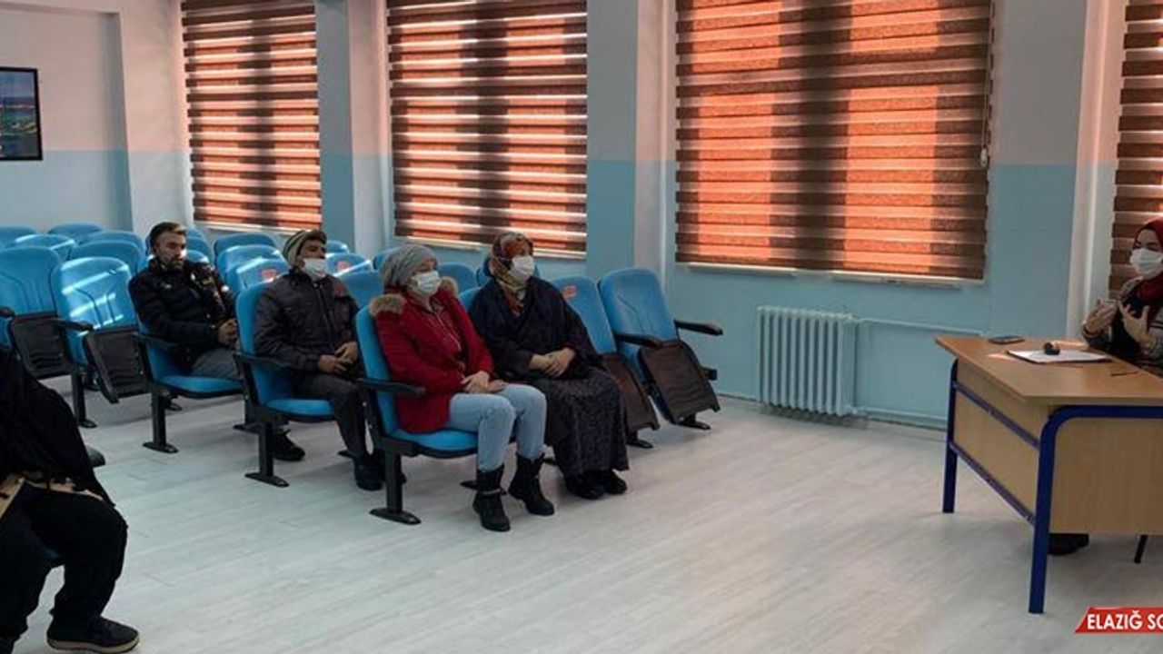 Dumlupınar’da Eğitim Kurumlarındaki Gıda Çalışanlarına Hijyen Eğitimi 