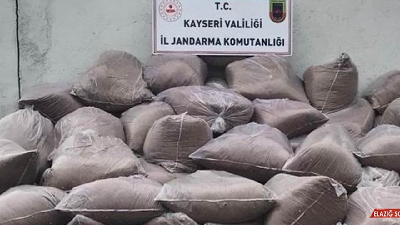 Kayseri'de 3 Ton 450 Kilo Kaçak Tütün Ele Geçirildi  
