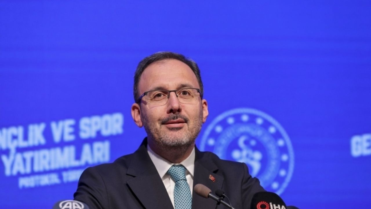 Bakan Kasapoğlu, Elazığ'a yapılacak spor yatırımlarının protokol imza töreninde konuştu: