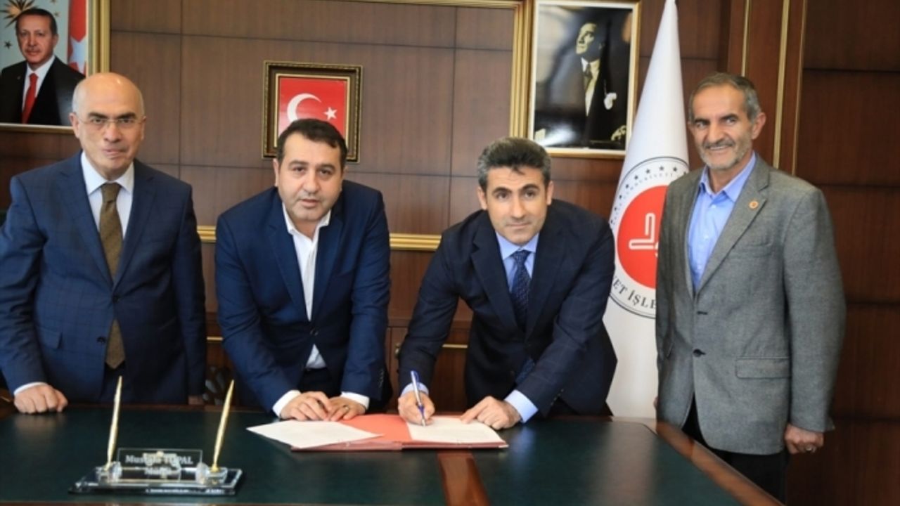 Bingöl'de iş insanı Mert, Kur'an kursu, cemevi ve muhtarlık yaptıracak