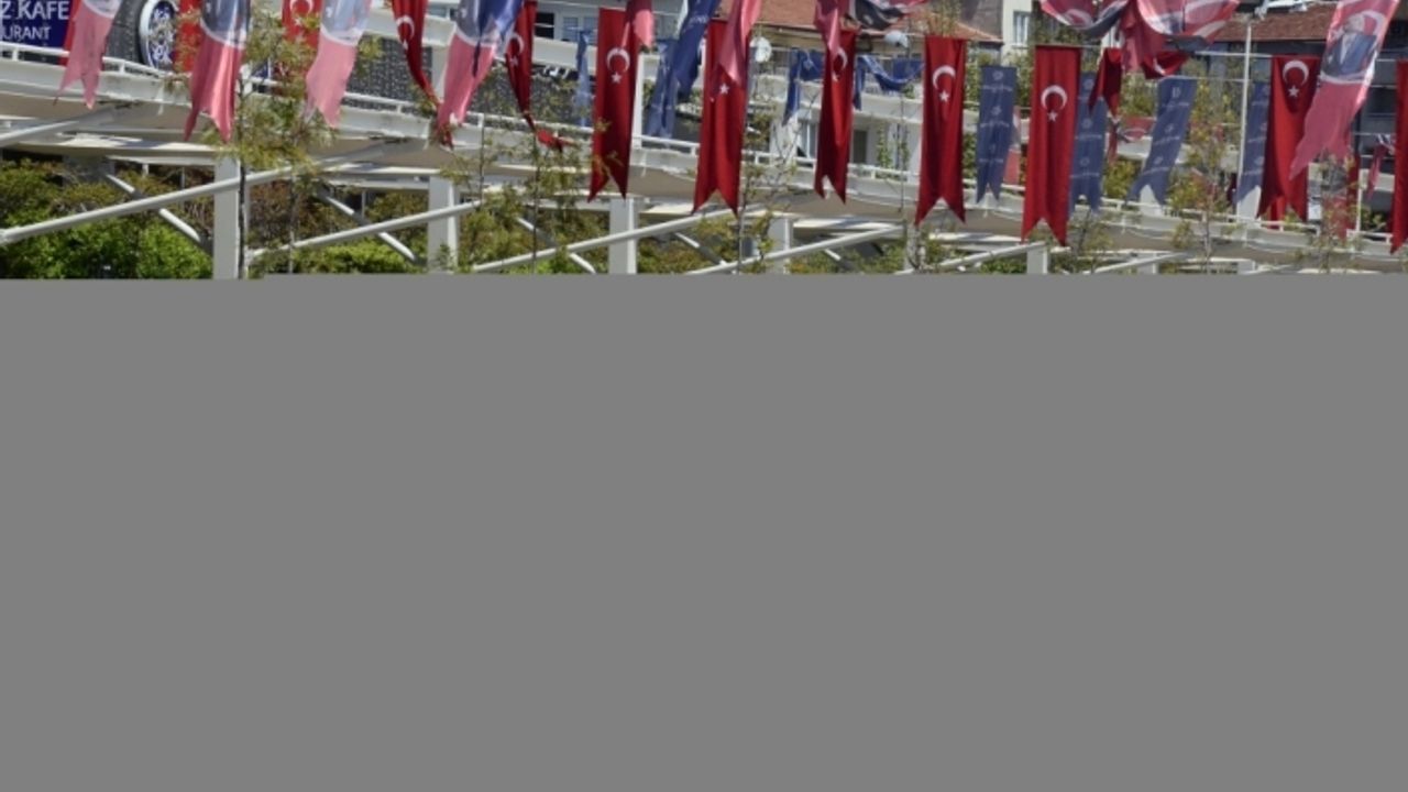 Kanser hastalığına dikkati çekmek için yola çıkan iki kadın, Aydın’da