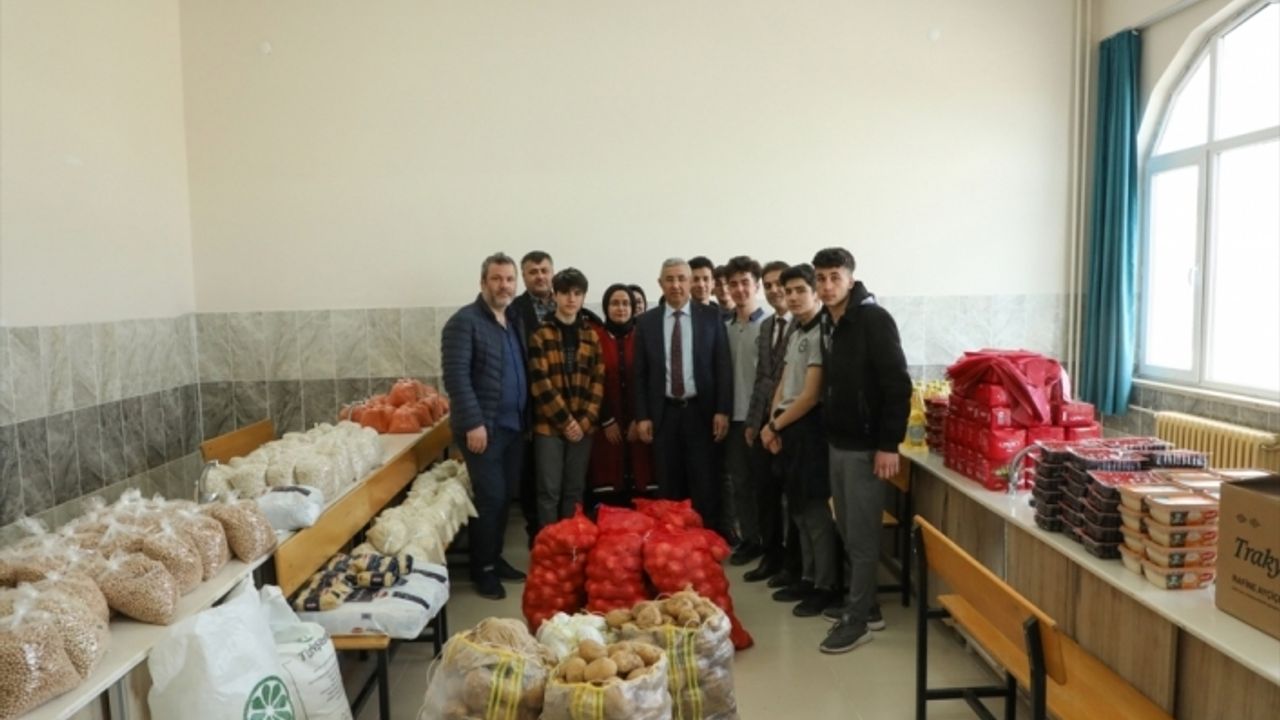 Kermes geliri, ihtiyaç sahibi ailelere ramazan yardımı oldu