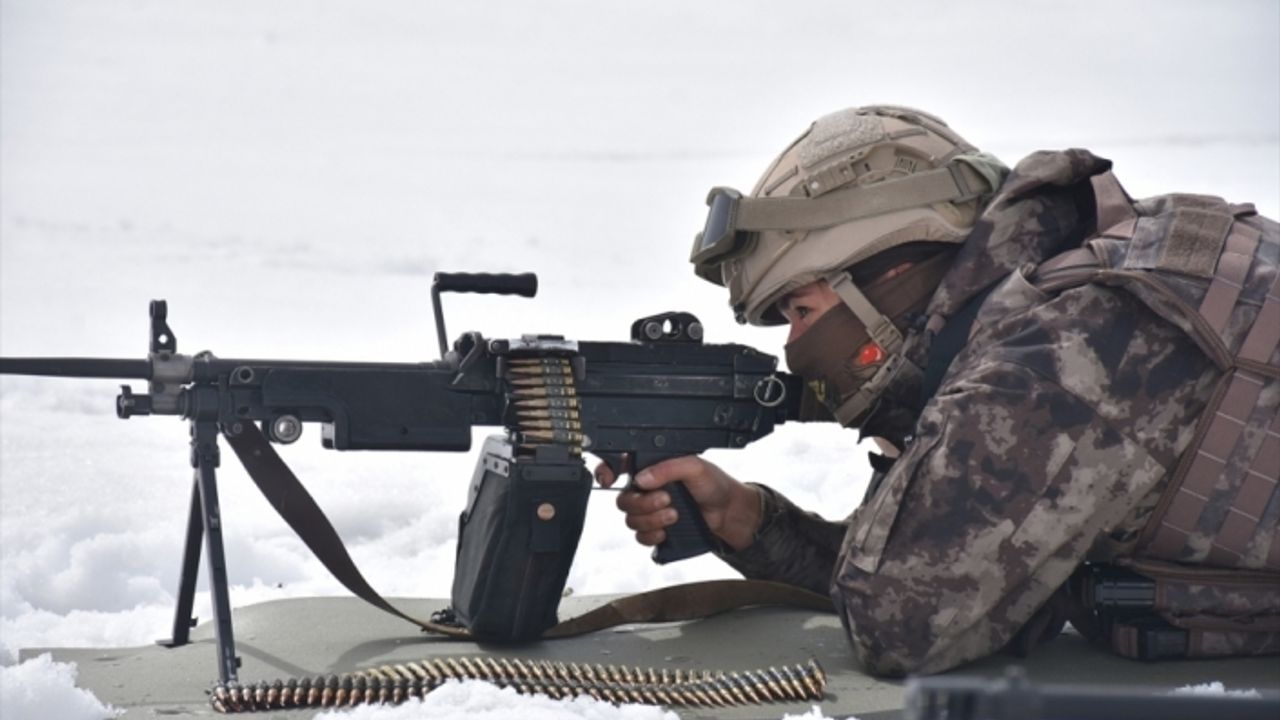 Teröristlerin korkulu rüyası kadın PÖH'ler görev için sürekli teyakkuzda
