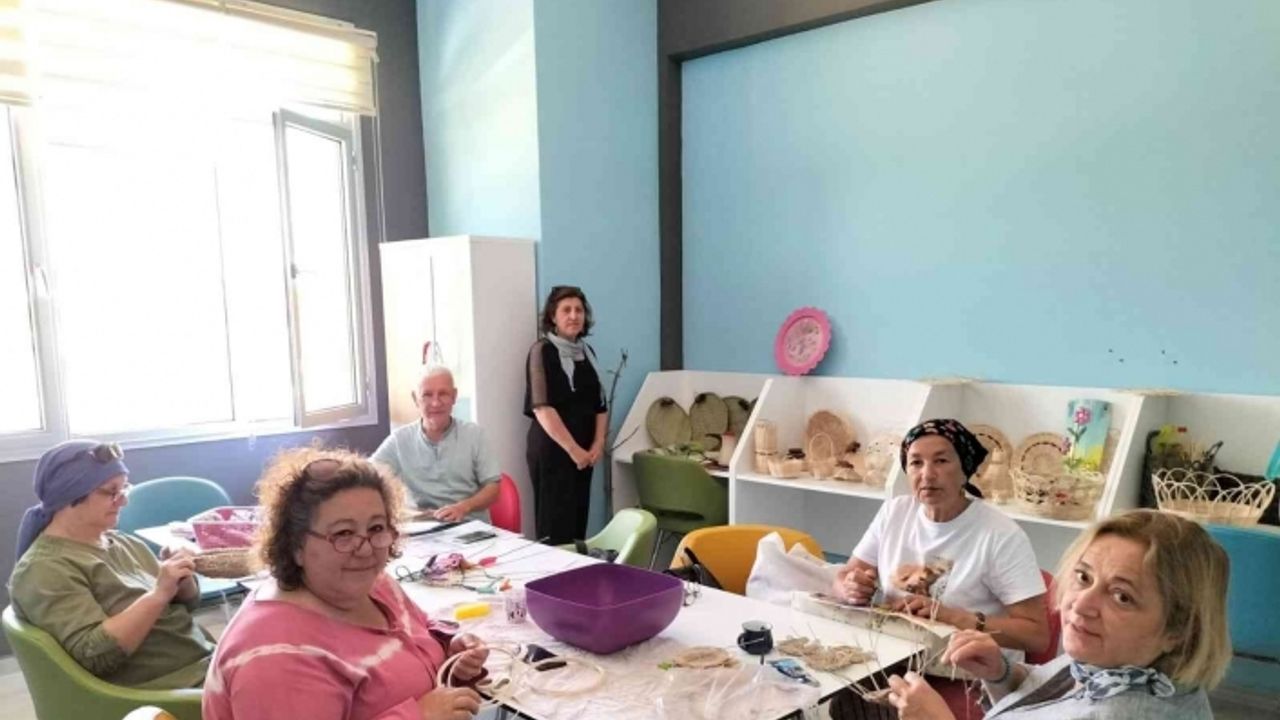 Köyceğiz’de sepet örme kursu devam ediyor