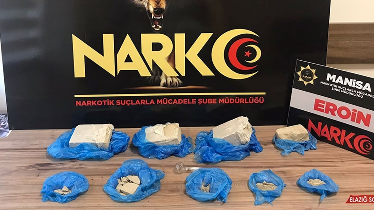 Manisa'da Durdurulan Araçtan 1 Kilo 794 Gram Eroin Ele Geçirildi