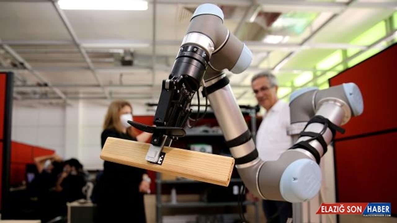 Yapay zekalı 'kalfa robotlar' fabrika işçilerine yardımcı olacak