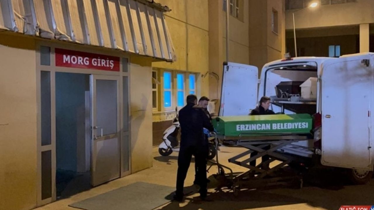 Erzincan'da boğazı kesilmiş bir kişi, evinin ahırında ölü bulundu