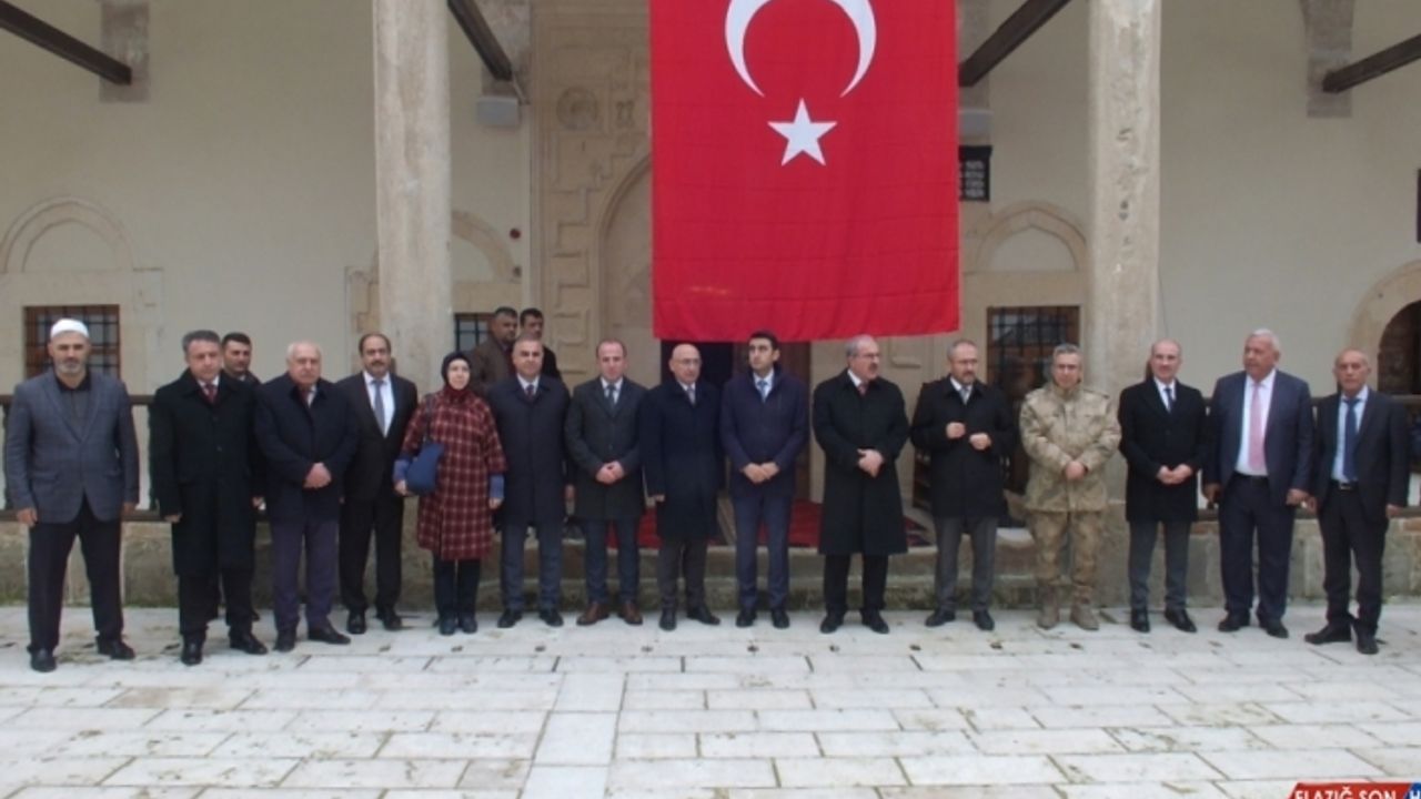 Elazığ'da restorasyonu tamamlanan 228 yıllık cami ibadete açıldı