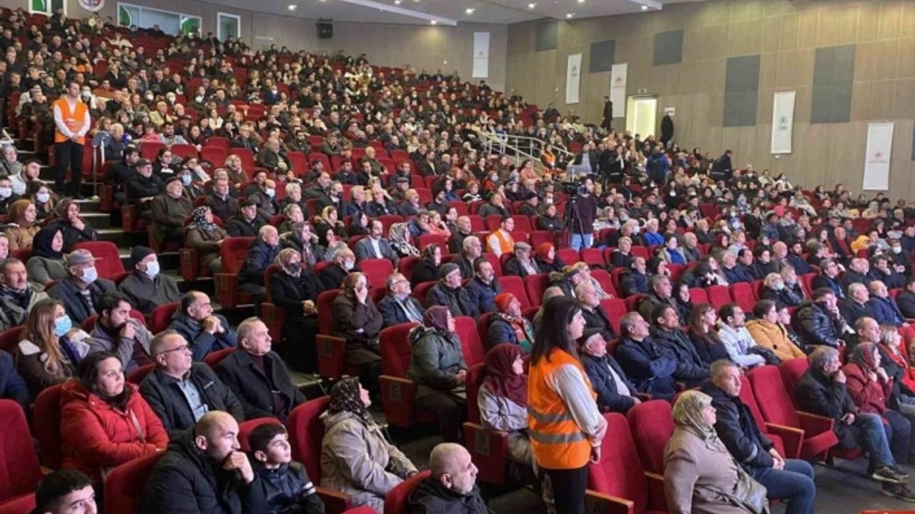 Çanakkale’de ilk kez ev sahibi olacaklar kura heyecanı yaşadı