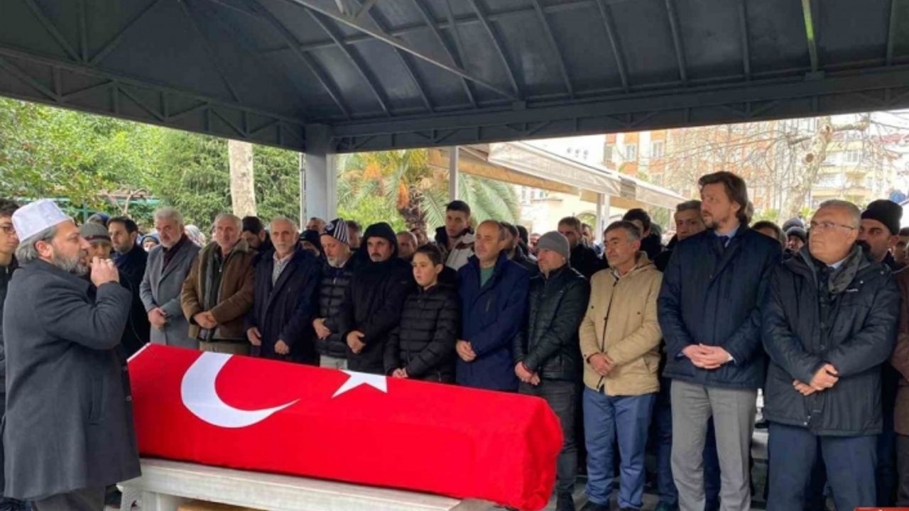 Deprem bölgesine giderken hayatını kaybeden Hüseyin Hamarat son yolculuğa uğurlandı
