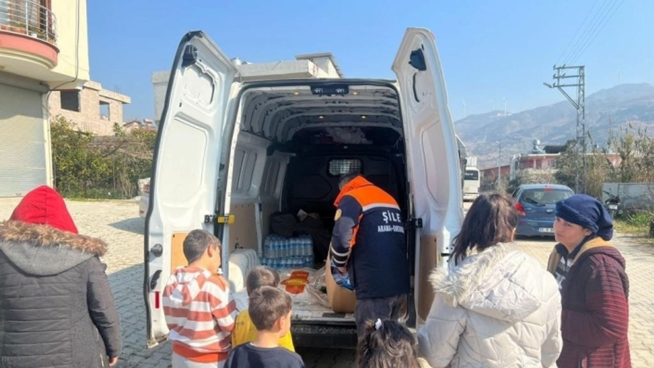 Şile Belediyesi mobil aşevi Antakya’da sıcak yemek dağıtımına başladı