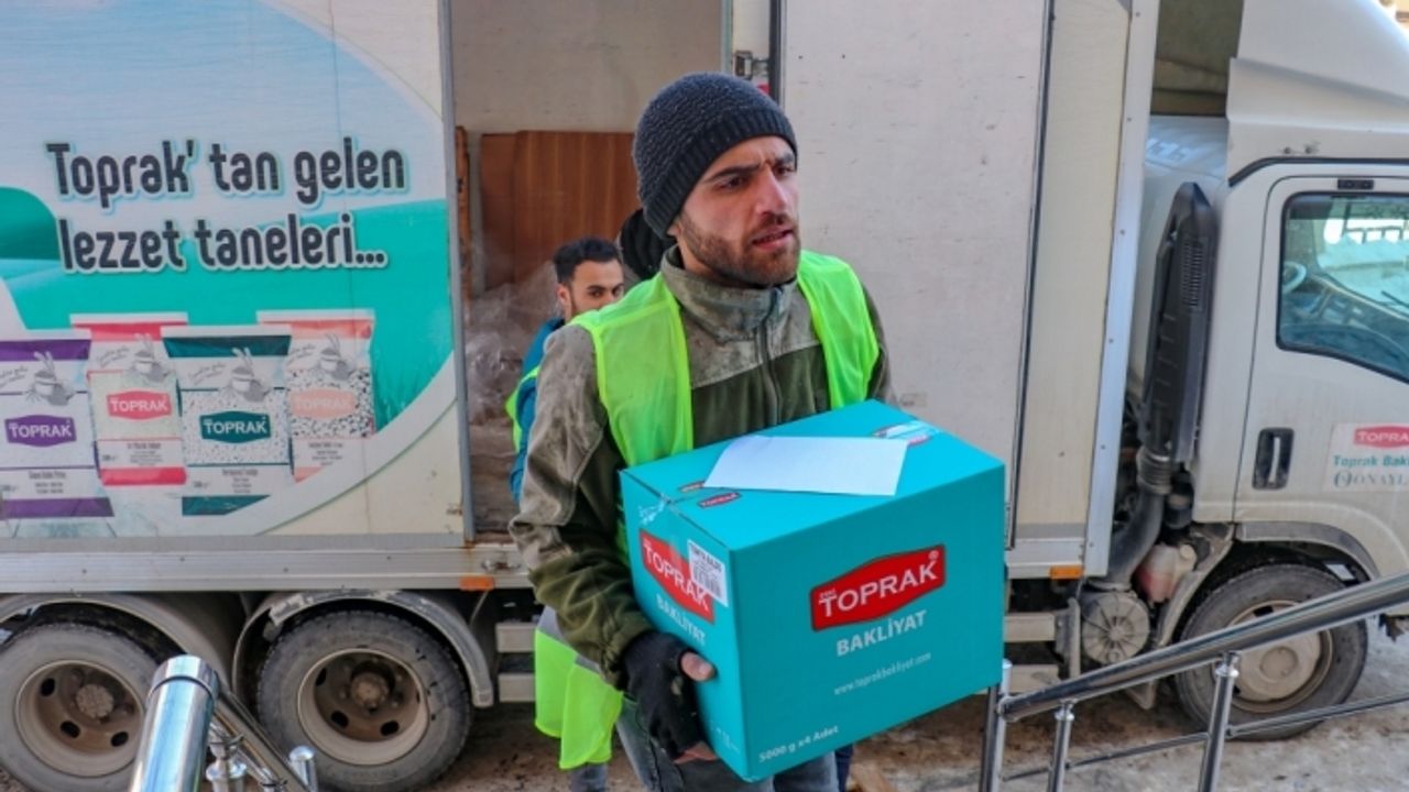 Van ve Muş'tan deprem bölgelerine yardımlar devam ediyor