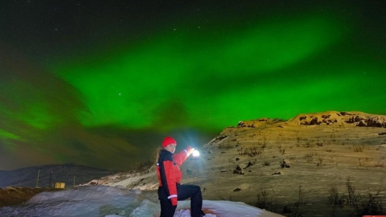 Eksi 40 derecede kilometrelerce yolu kuzey ışıklarını görmek için gidiyorlar