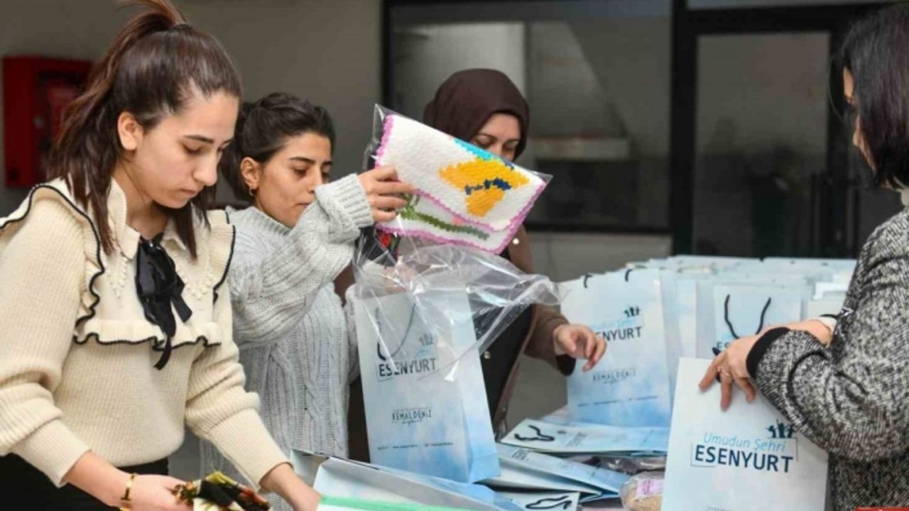 Esenyurtlu kadınlar 8 Mart için depremzede kadınlara anlamlı hediyeler hazırladı
