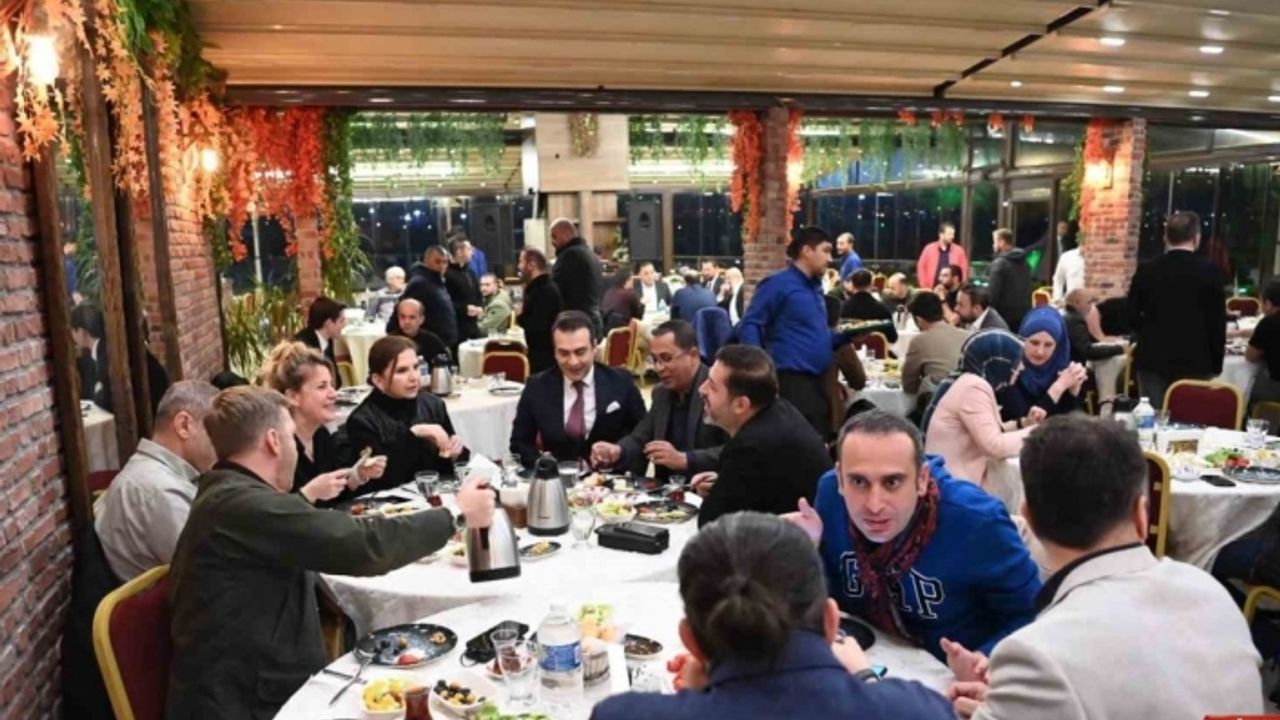 Yazılı ve görsel medya yöneticileri sahurda Tuzla’da buluştu