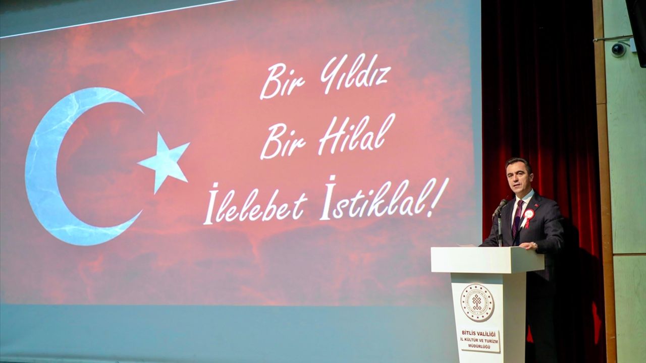 Bitlis'te İstiklal Marşı'nın Kabulü ve Mehmet Akif Ersoy'u Anma Günü programı düzenlendi