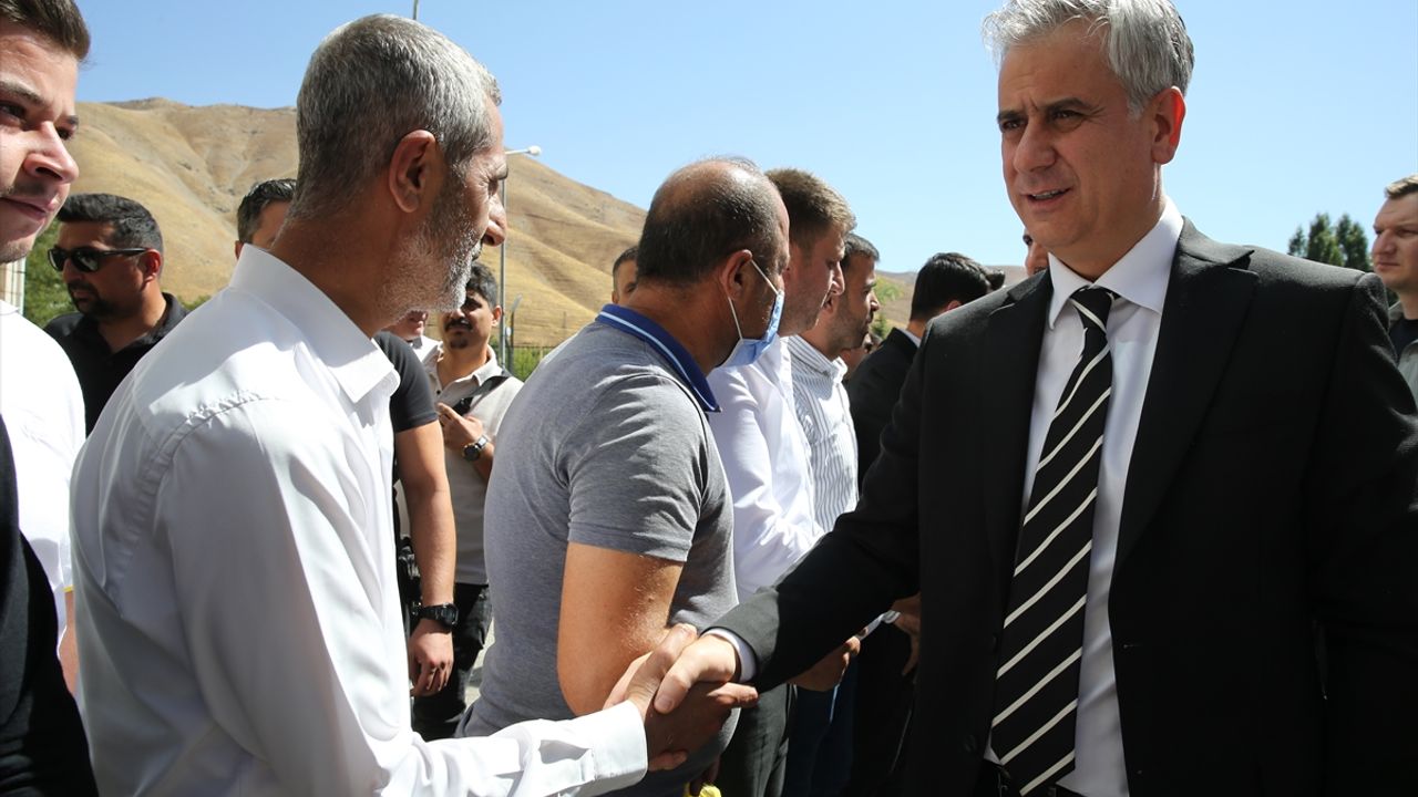 AK Parti Genel Başkan Yardımcısı Yalçın Bitlis'te 'Türkiye Yüzyılı Buluşmaları' kapsamında konuştu: