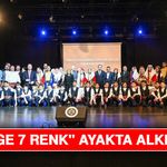 "7 Bölge 7 Renk" Ayakta Alkışlandı