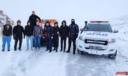 Erzincan'da karda mahsur kalan 5 kişi kurtarıldı