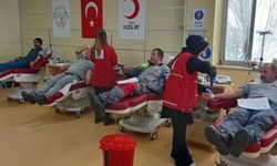 Erzurum'da iş insanları ve STK'lerin deprem bölgesine yardımları sürüyor