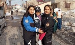 Bitlis'te depremzede İlayda'ya doğum günü sürprizi yapıldı