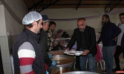 Osmaneli de depremzede öğrenciler ve aileleriyle birlikte iftar yaptılar