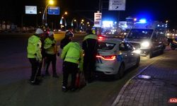 Malatya’da Otomobille Çarpışan Motokurye Yaralandı  