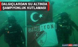 Dalgıçlardan Su Altında Şampiyonluk Kutlaması