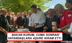 Bakan Kurum, Cuma Sonrası Vatandaşlara Aşure İkram Etti